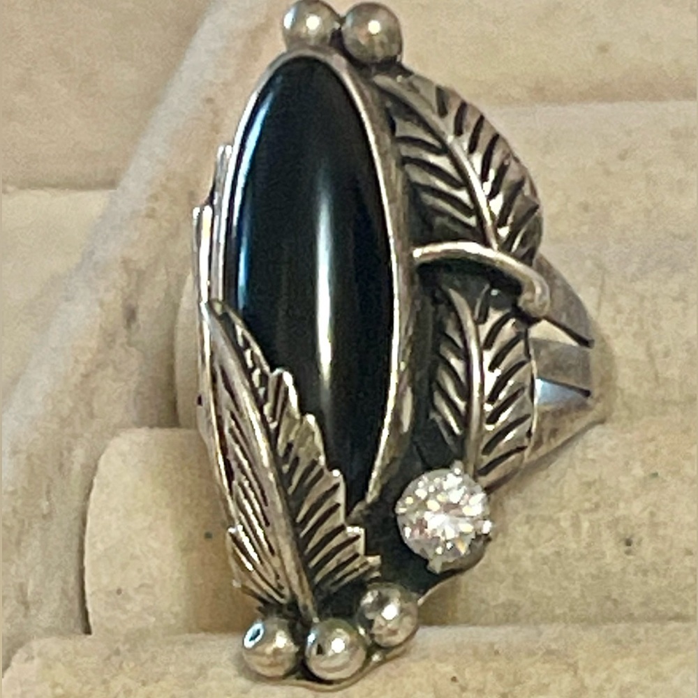 VTG Native American NAVAJO sterling silver Black Onyx Clear Accent  RING SZ 7